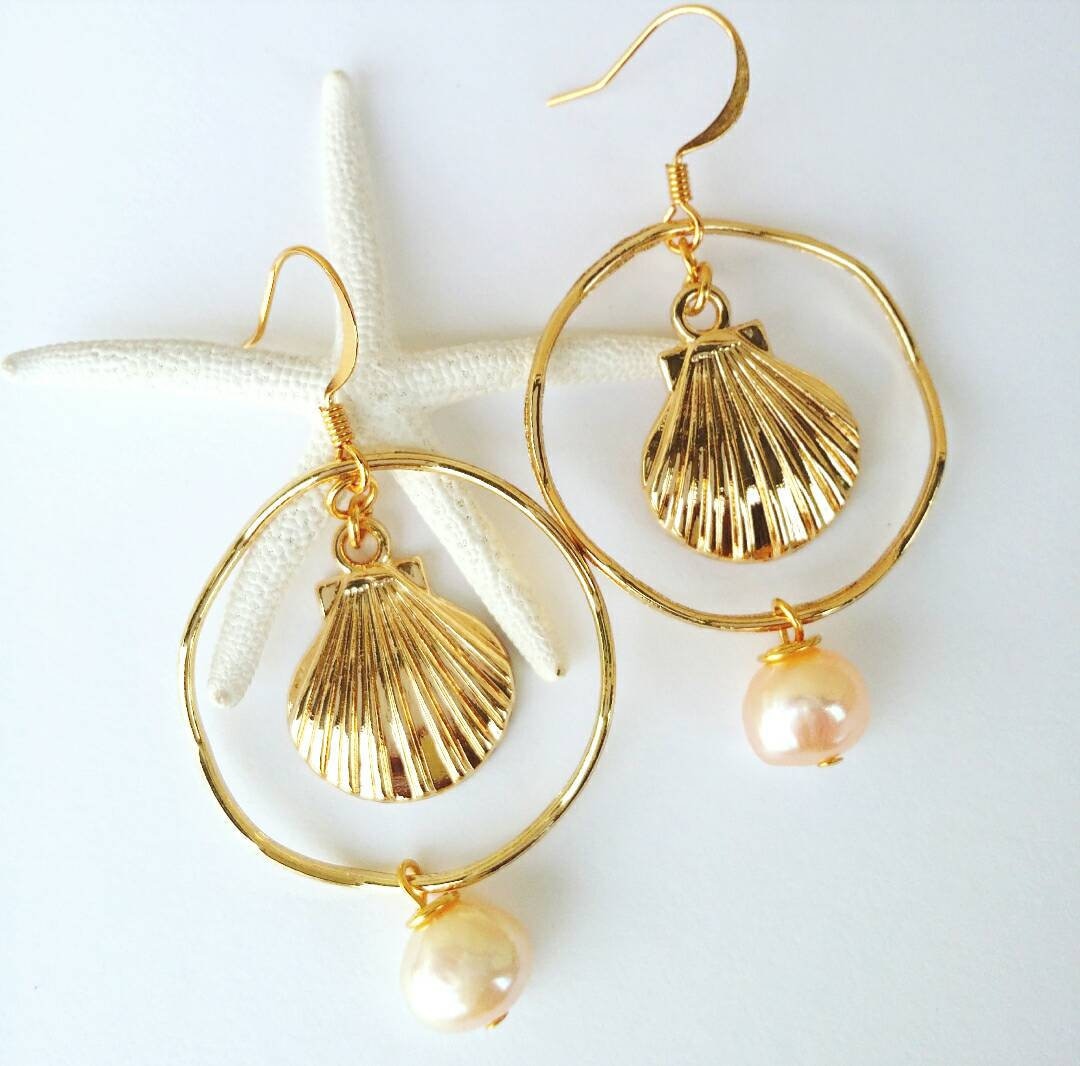 Wavy Hoop Earrings | Gold Sunrise Shell | Champagne Pink FWP Earrings | Pearl Earrings | Shell Jewelry | Medium Hoops (Pack of 3) SRP $12.00