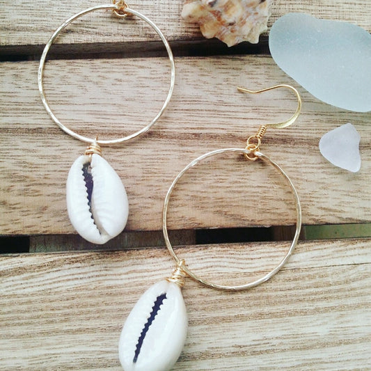 Cowrie Hoops| Cowry Hoop Earrings| Medium Hoops| Gold Jewelry| Cowrie Shell Jewelry| Minimal Cowry Hoop| Hoop Earring with Cowrie Shell (Pack of 3) SRP $10.00